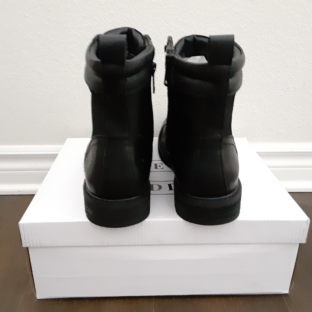 Steve Madden - Picture 2 of 7